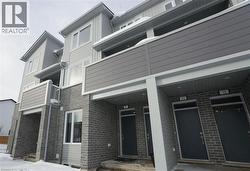 925 DEVERON Crescent Unit# 12 London, ON N5Z 0B6