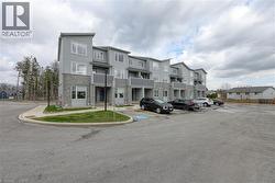 925 DEVERON Crescent Unit# 12 London, ON N5Z 0B6