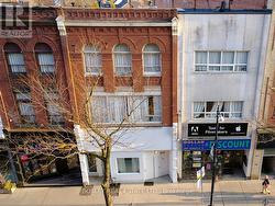 2963 DUNDAS STREET W Toronto, ON M6P 1Z2