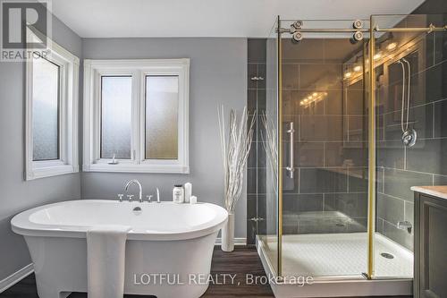 4 Spindle Way, Ottawa, ON - Indoor Photo Showing Bathroom