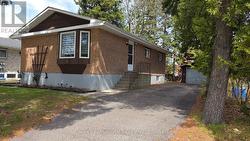 36 SUSAN STREET W Huntsville (Chaffey), ON P1H 1X2