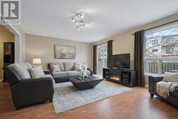 38 - 210 DAWN AVENUE Guelph (Clairfields/Hanlon Business Park), ON N1G 5L5