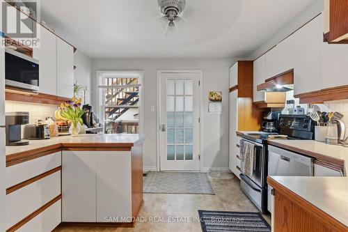 2430 - 2432 First Street, Burlington, ON - Indoor Photo Showing Kitchen
