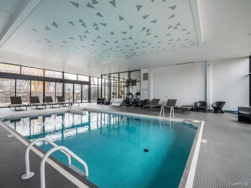 Piscine - 1408-185 Rue Du Séminaire, Montréal (Le Sud-Ouest), QC - Indoor Photo Showing Other Room With In Ground Pool