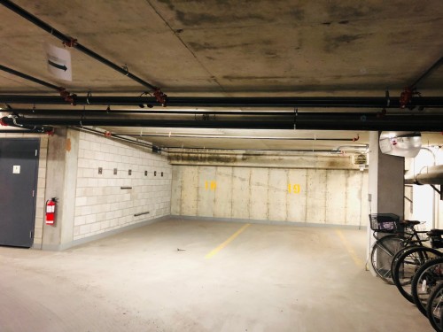 Garage - 1408-185 Rue Du Séminaire, Montréal (Le Sud-Ouest), QC - Indoor Photo Showing Garage