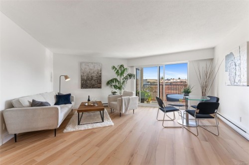 319-1870 McKenzie Ave  Saanich, BC V8N 4X3