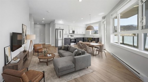 205-525 Third St, Nanaimo, BC - Indoor Photo Showing Living Room