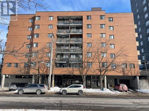 104 - 191 PARKDALE AVENUE  Ottawa, ON K1Y 1E8