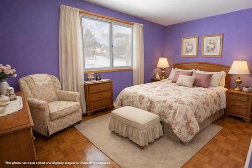 8 Mcgregor Cr, Pinawa, MB 