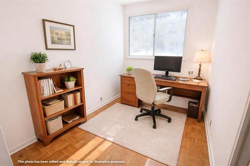 8 Mcgregor Cr, Pinawa, MB 