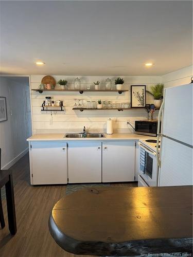 16 Fourth Ave, Pointe-Du-Chêne, NB 