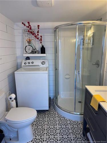 16 Fourth Ave, Pointe-Du-Chêne, NB 