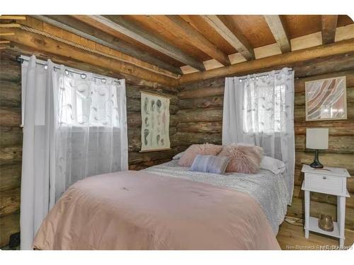 35 Hills Rd, Oak Bay, NB 
