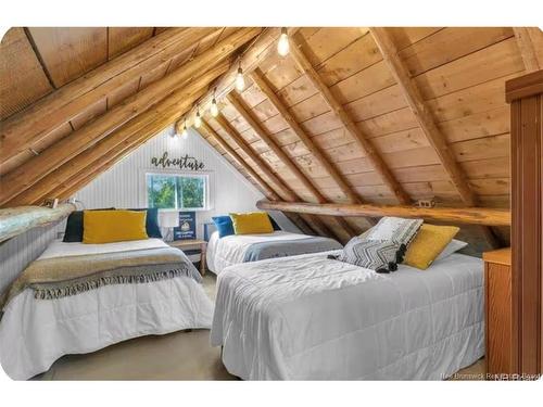 35 Hills Rd, Oak Bay, NB 