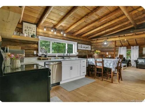 35 Hills Rd, Oak Bay, NB 