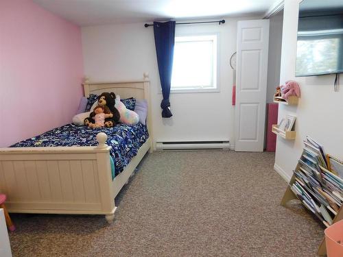157 Harris Crescent, Dryden, ON - Indoor Photo Showing Bedroom