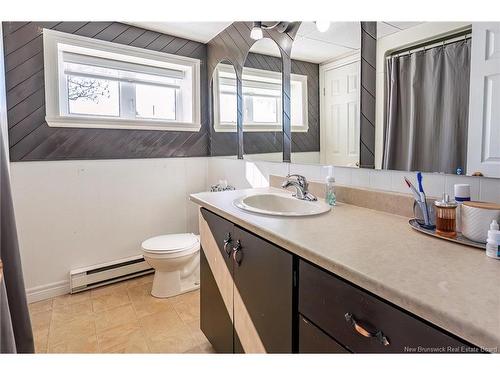 855 Walker St, Grand Falls, NB 