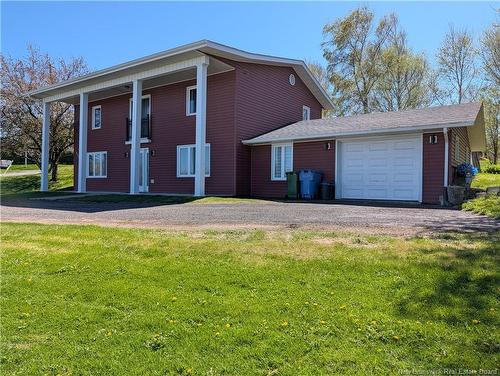 855 Walker St, Grand Falls, NB 
