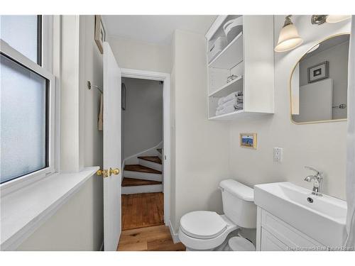 711 Kitchen St, Fredericton, NB 