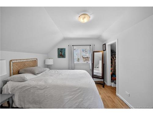 711 Kitchen St, Fredericton, NB 