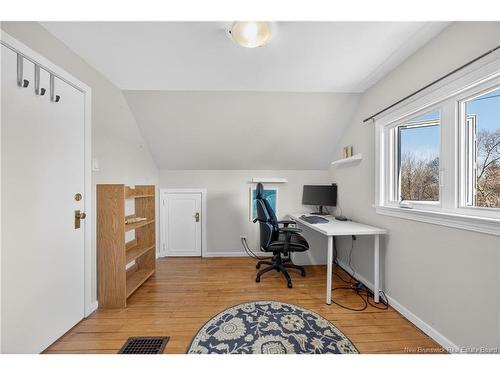 711 Kitchen St, Fredericton, NB 