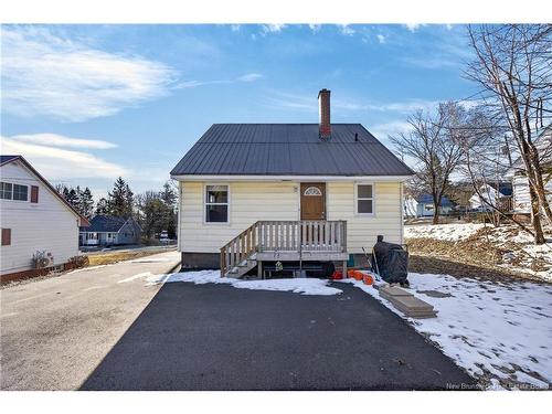 711 Kitchen St, Fredericton, NB 