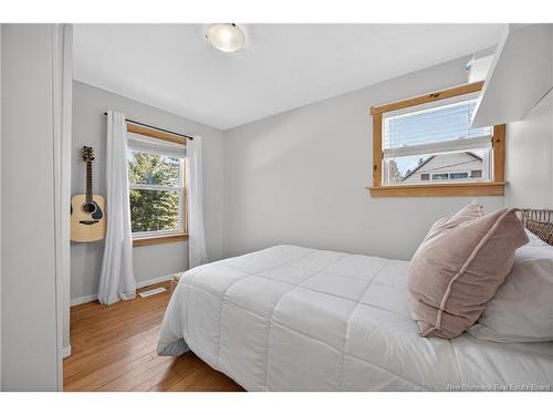 711 Kitchen St, Fredericton, NB 