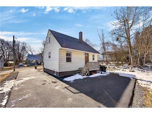 711 Kitchen St, Fredericton, NB 