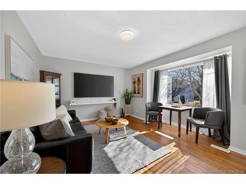 711 Kitchen St, Fredericton, NB 