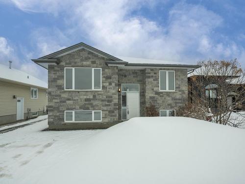 313 South Creek Street  Thunder Bay, ON P7B 7C2
