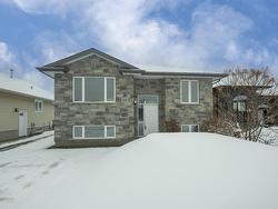313 South Creek Street Thunder Bay, ON P7B 7C2