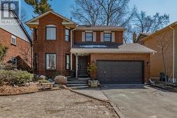 19 GLENTHORNE DRIVE Toronto, ON M1C 3S9