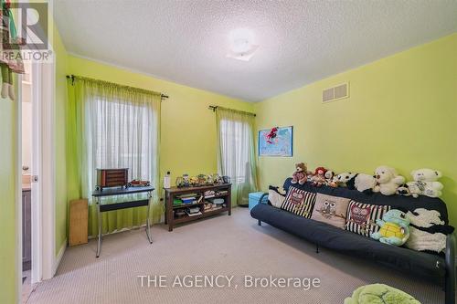 32 Timna Crescent, Vaughan, ON - Indoor Photo Showing Bedroom