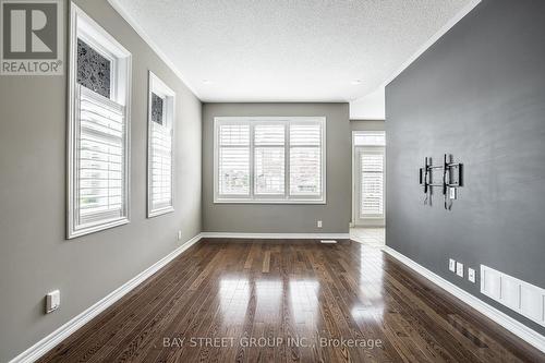 4 Courtland Crescent, East Gwillimbury, ON - Indoor Photo Showing Other Room