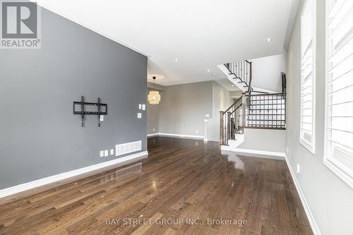 4 Courtland Crescent, East Gwillimbury, ON - Indoor Photo Showing Other Room