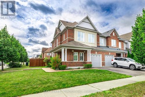 4 Courtland Crescent, East Gwillimbury, ON - Outdoor With Facade