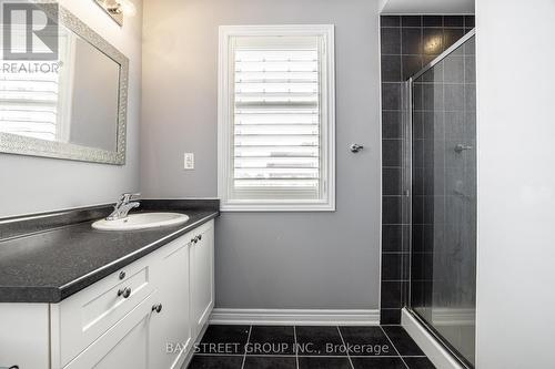 4 Courtland Crescent, East Gwillimbury, ON - Indoor Photo Showing Bathroom