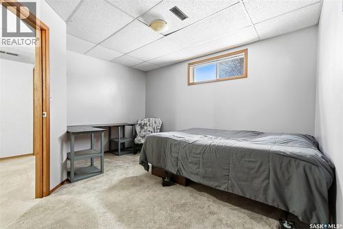 3242 Barton Place E, Regina, SK - Indoor Photo Showing Bedroom
