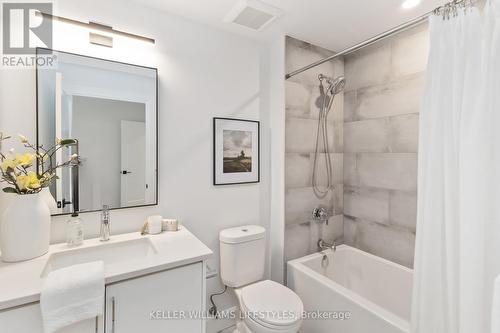 A110 - 2062 Lumen Drive, London South (South A), ON - Indoor Photo Showing Bathroom