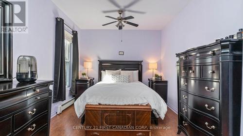 706 Nelson Street, London East (East L), ON - Indoor Photo Showing Bedroom