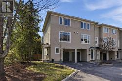 128 SONGBIRD PRIVATE Ottawa, ON K2H 0A2