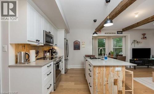 14 Young Street W, Waterloo, ON - Indoor Photo Showing Kitchen