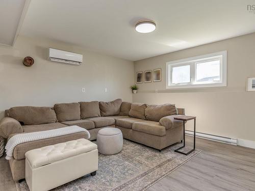 12 School Road, Elmsdale, NS 