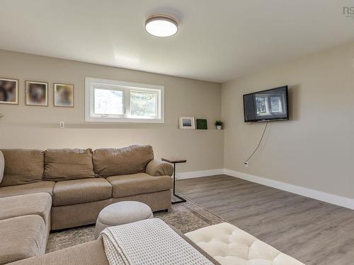 12 School Road, Elmsdale, NS 