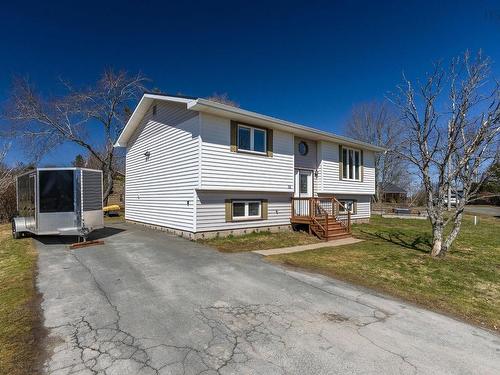 12 School Road, Elmsdale, NS 