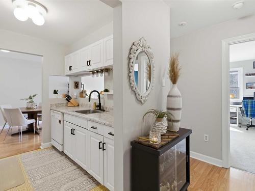 12 77 Farnham Gate Road, Halifax, NS 