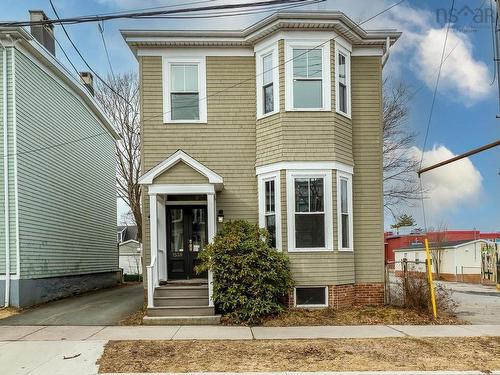 1538 Lemarchant Street  Halifax, NS B3H 3R1