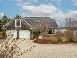 41 Bayberry Lane Seabright, NS B3Z 3B5