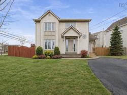 4 Stone Gate Court  Dartmouth, NS B2X 3T2