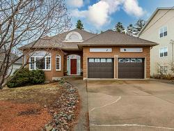 364 Southgate Drive Bedford South, NS B3P 1J1